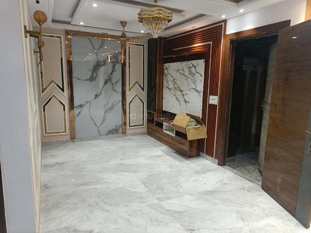 3 BHK Apartment in Uttam Nagar for rent New Delhi. The reference number is 21127646