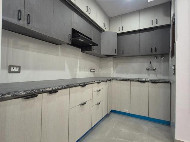 3 BHK Apartment in Uttam Nagar for rent New Delhi. The reference number is 21178469