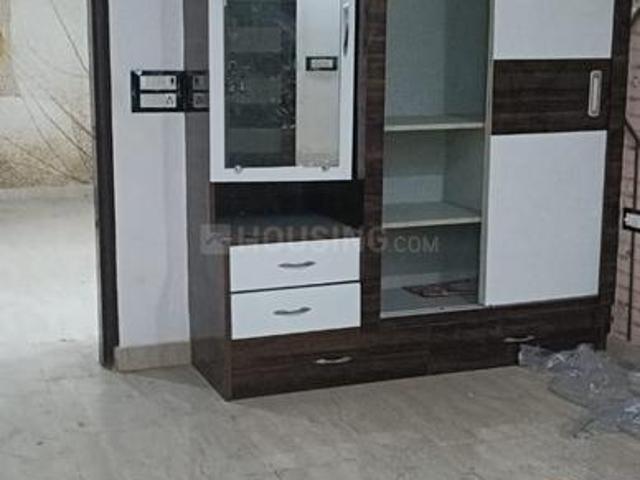 3 BHK Apartment in Uttam Nagar for resale New Delhi. The reference number is 21122887
