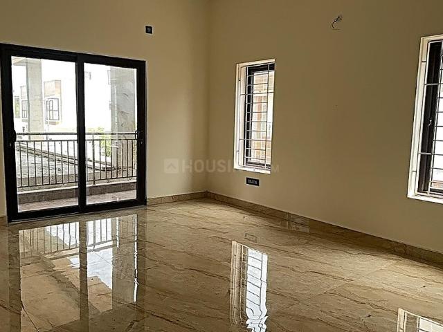 3 BHK Apartment in Uthandi for resale Chennai. The reference number is 20307615