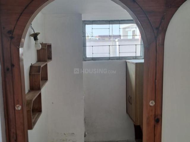 3 BHK Apartment in Uzan Bazar for rent Guwahati. The reference number is 19772099
