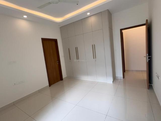 3 BHK Apartment in V. Kallahalli for rent Bengaluru. The reference number is 20877334