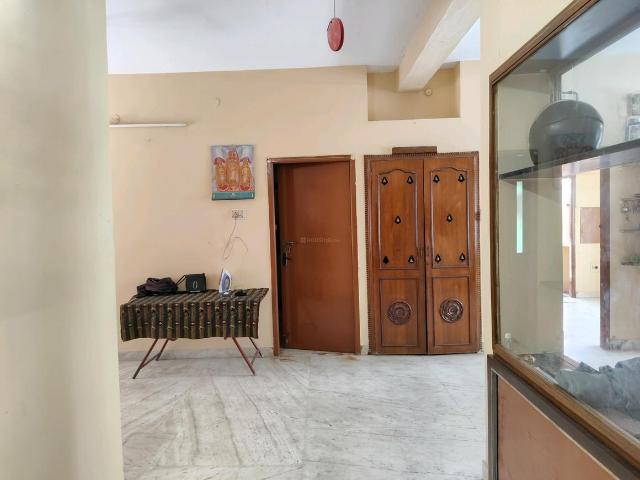 3 BHK Apartment in Vadapalani for resale Chennai. The reference number is 17909125