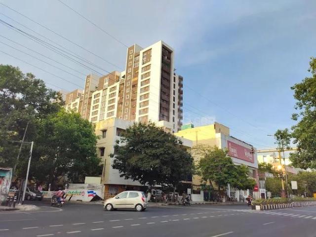 3 BHK Apartment in Vadapalani for resale Chennai. The reference number is 20530586
