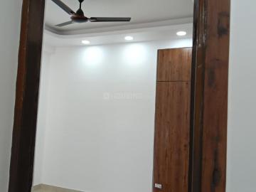 3 BHK Apartment in Vaishali for rent Ghaziabad. The reference number is 19537390