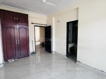 3 BHK Apartment in Vaishali for rent Ghaziabad. The reference number is 20255519