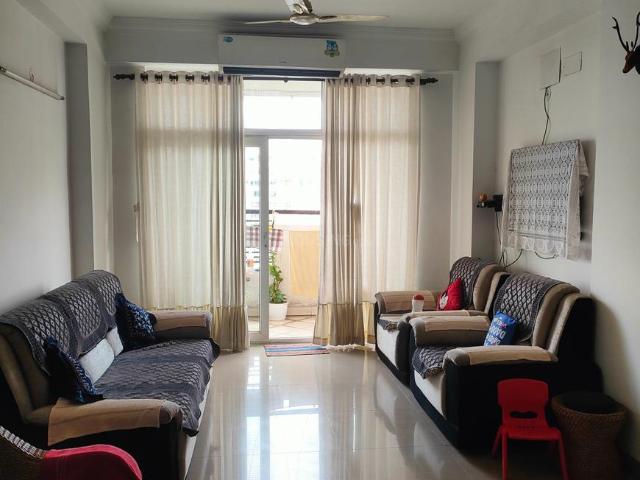 3 BHK Apartment in Vaishali for rent Ghaziabad. The reference number is 20373250