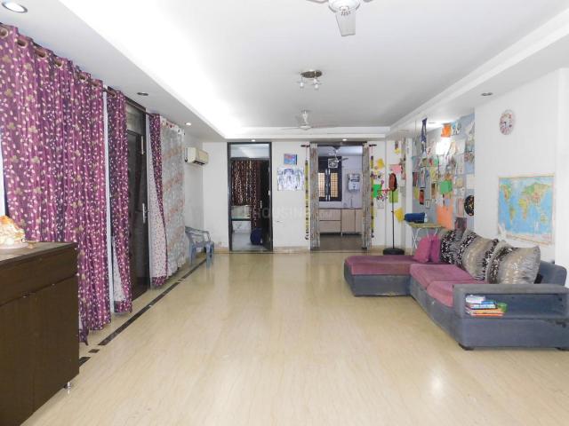 3 BHK Apartment in Vaishali for rent Ghaziabad. The reference number is 20594762