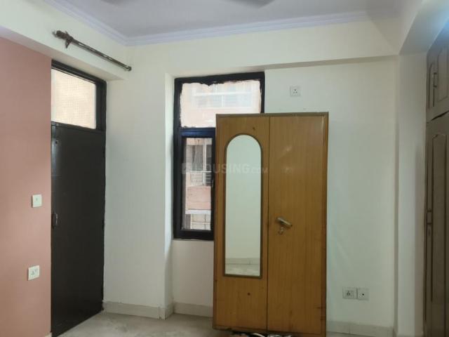 3 BHK Apartment in Vaishali for rent Ghaziabad. The reference number is 21116773