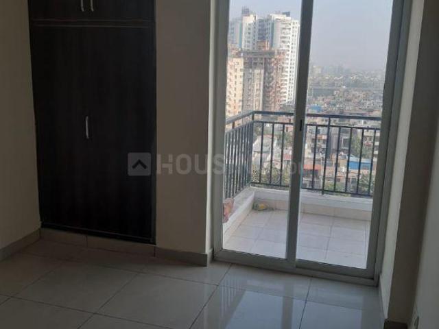 3 BHK Apartment in Vaishali for rent Ghaziabad. The reference number is 5735495