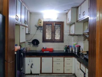 3 BHK Apartment in Vaishali for resale Ghaziabad. The reference number is 18146719