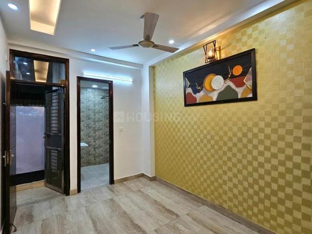 3 BHK Apartment in Vaishali for resale Ghaziabad. The reference number is 19667471
