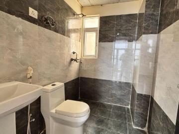 3 BHK Apartment in Vaishali for resale Ghaziabad. The reference number is 19676223