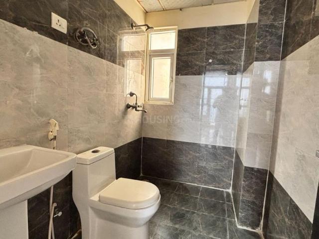 3 BHK Apartment in Vaishali for resale Ghaziabad. The reference number is 19676223