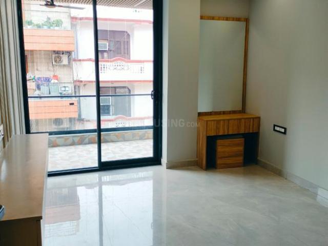 3 BHK Apartment in Vaishali for resale Ghaziabad. The reference number is 20999031
