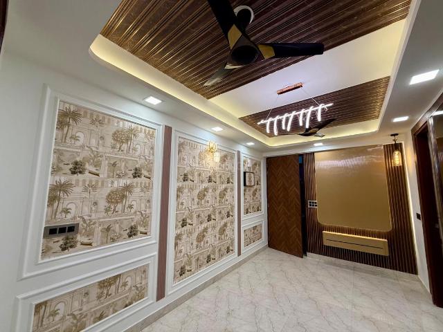 3 BHK Apartment in Vaishali for resale Ghaziabad. The reference number is 20222234