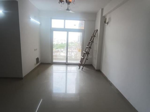 3 BHK Apartment in Vaishali for resale Ghaziabad. The reference number is 21240055