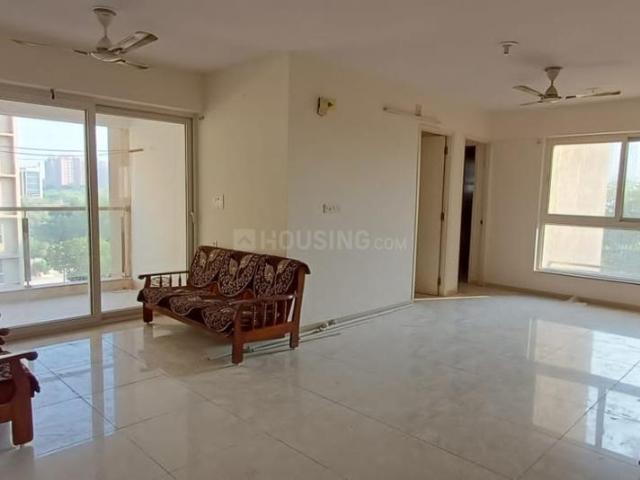 3 BHK Apartment in Vaishno Devi Circle for rent Ahmedabad. The reference number is 18931341