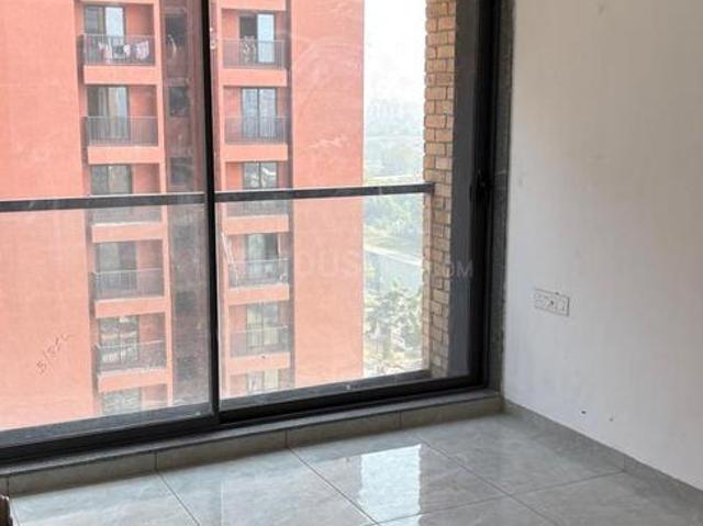 3 BHK Apartment in Vaishno Devi Circle for rent Ahmedabad. The reference number is 18957324