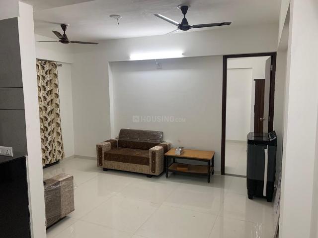 3 BHK Apartment in Vaishno Devi Circle for rent Ahmedabad. The reference number is 18395705