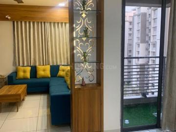 3 BHK Apartment in Vaishno Devi Circle for rent Ahmedabad. The reference number is 19428767