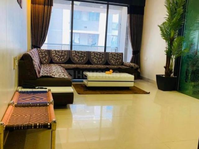 3 BHK Apartment in Vaishno Devi Circle for rent Ahmedabad. The reference number is 19447583