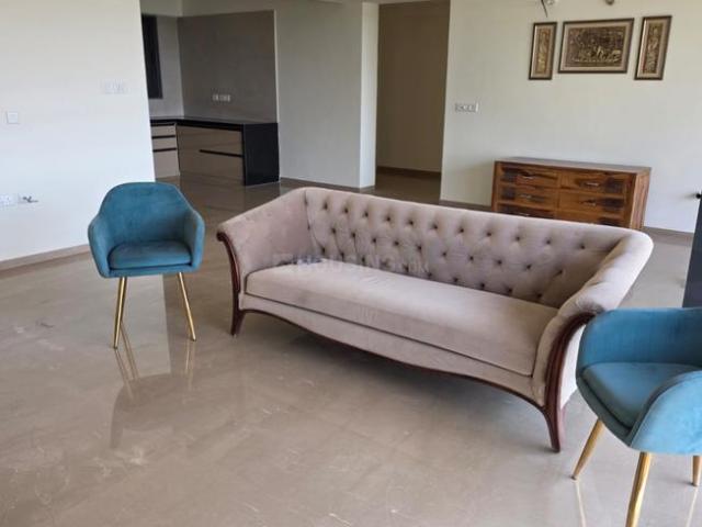 3 BHK Apartment in Vaishno Devi Circle for rent Ahmedabad. The reference number is 19731079