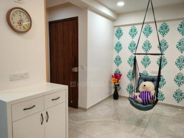 3 BHK Apartment in Vaishno Devi Circle for rent Ahmedabad. The reference number is 19756663