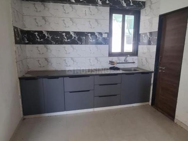3 BHK Apartment in Vaishno Devi Circle for rent Ahmedabad. The reference number is 19843411