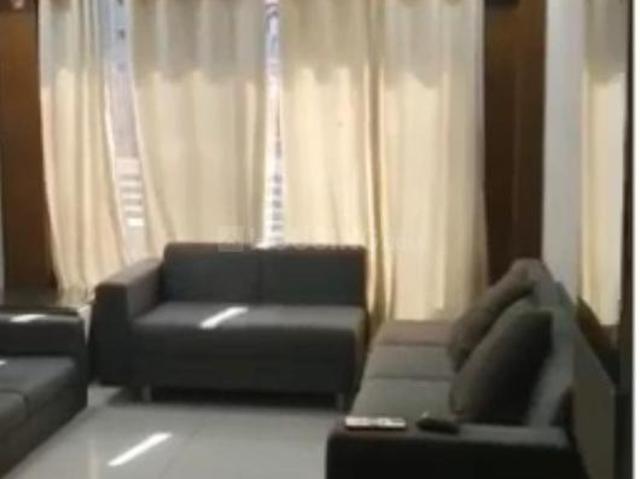 3 BHK Apartment in Vaishno Devi Circle for rent Ahmedabad. The reference number is 19885254
