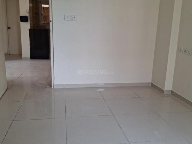 3 BHK Apartment in Vaishno Devi Circle for rent Ahmedabad. The reference number is 19934360