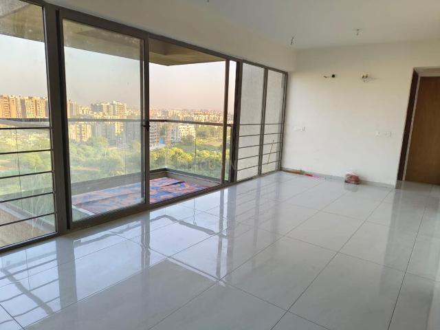 3 BHK Apartment in Vaishno Devi Circle for rent Ahmedabad. The reference number is 19938389