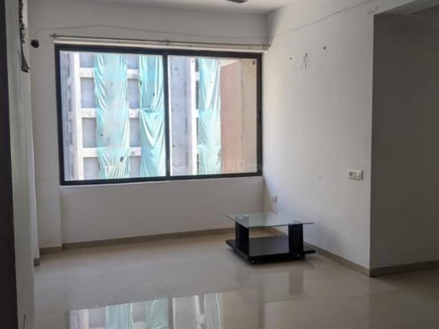 3 BHK Apartment in Vaishno Devi Circle for rent Ahmedabad. The reference number is 19949782