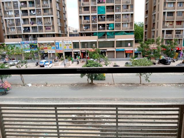 3 BHK Apartment in Vaishno Devi Circle for rent Ahmedabad. The reference number is 19957020