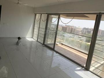3 BHK Apartment in Vaishno Devi Circle for rent Ahmedabad. The reference number is 20536016