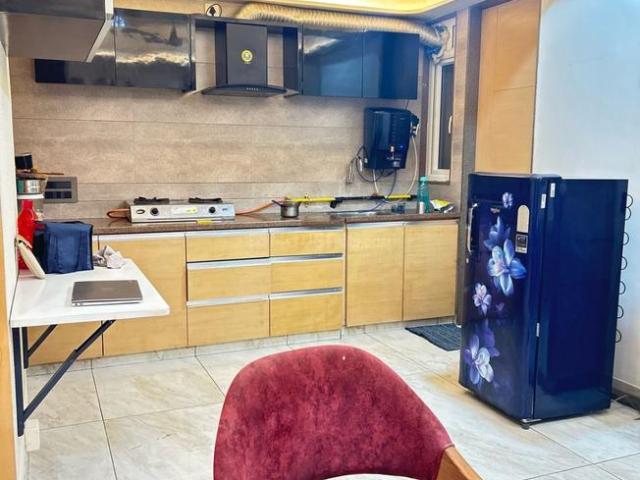 3 BHK Apartment in Vaishno Devi Circle for rent Ahmedabad. The reference number is 20540813