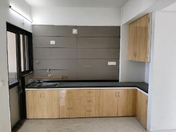 3 BHK Apartment in Vaishno Devi Circle for rent Ahmedabad. The reference number is 20542375