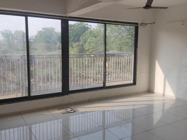 3 BHK Apartment in Vaishno Devi Circle for rent Ahmedabad. The reference number is 20600796