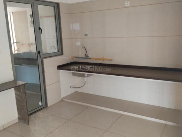 3 BHK Apartment in Vaishno Devi Circle for rent Ahmedabad. The reference number is 20621541