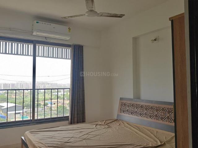 3 BHK Apartment in Vaishno Devi Circle for rent Ahmedabad. The reference number is 20693278