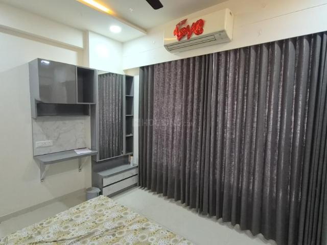 3 BHK Apartment in Vaishno Devi Circle for rent Ahmedabad. The reference number is 20723498