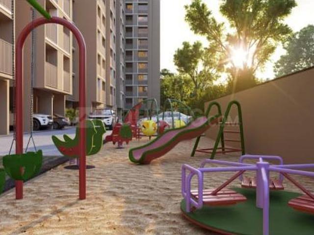 3 BHK Apartment in Vaishno Devi Circle for rent Ahmedabad. The reference number is 20727603