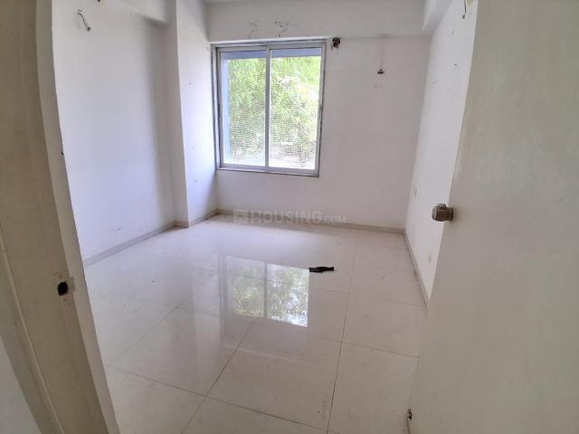 3 BHK Apartment in Vaishno Devi Circle for rent Ahmedabad. The reference number is 20727035