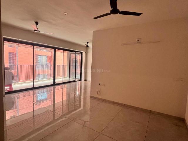 3 BHK Apartment in Vaishno Devi Circle for rent Ahmedabad. The reference number is 20839317