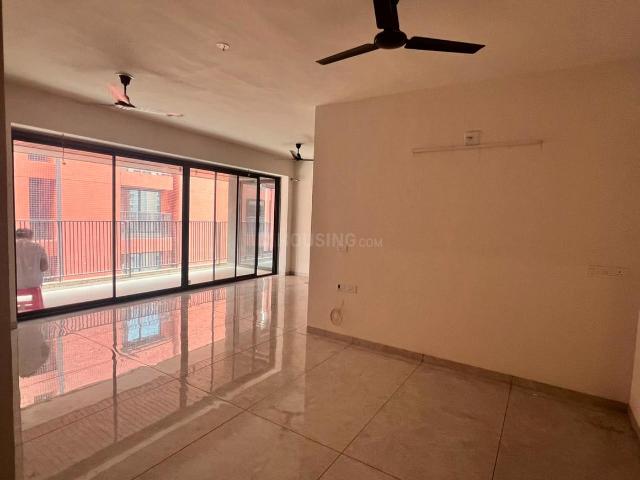 3 BHK Apartment in Vaishno Devi Circle for rent Ahmedabad. The reference number is 20842354