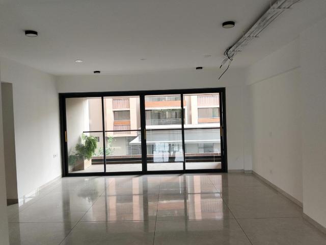 3 BHK Apartment in Vaishno Devi Circle for rent Ahmedabad. The reference number is 20870121