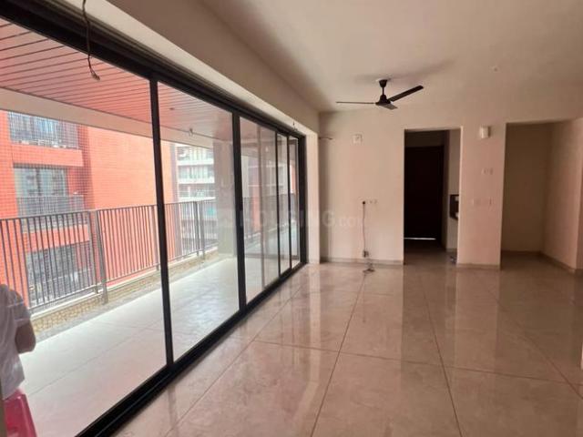 3 BHK Apartment in Vaishno Devi Circle for rent Ahmedabad. The reference number is 20939715