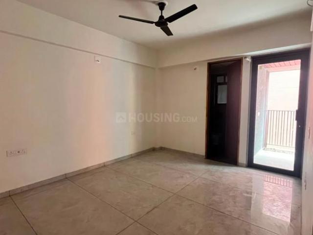 3 BHK Apartment in Vaishno Devi Circle for rent Ahmedabad. The reference number is 20975468