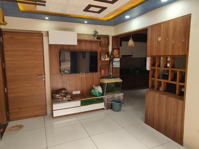 3 BHK Apartment in Vaishno Devi Circle for rent Ahmedabad. The reference number is 20984615