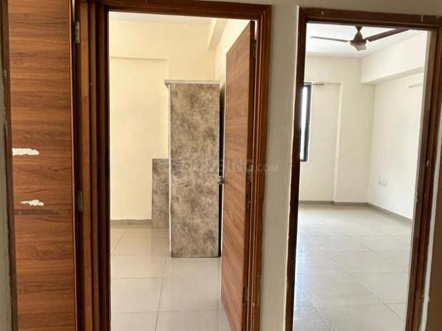 3 BHK Apartment in Vaishno Devi Circle for rent Ahmedabad. The reference number is 20090133